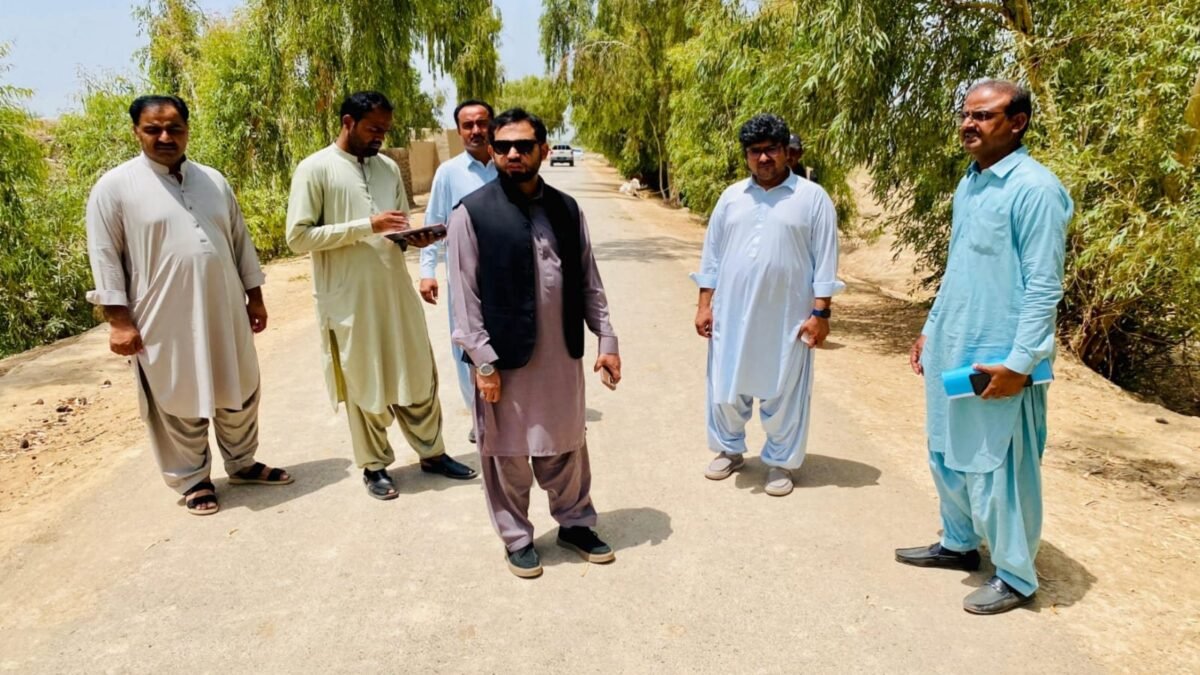 Naseerabad DC Virendar Lal inspects black-top roads and school project, orders quality
