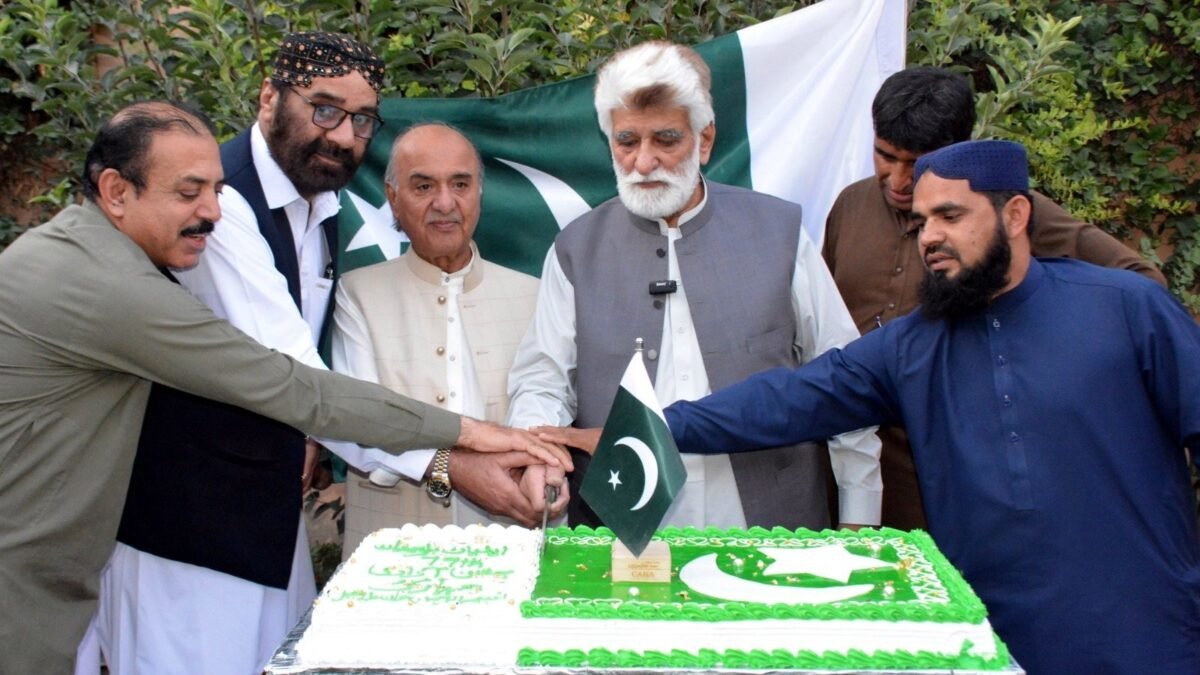 Adviser Naseemur Rehman Malakhel cuts Independence Day cake, leads rally from Malakhel House