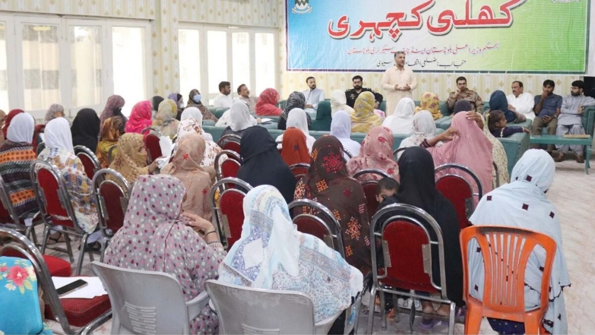 Sibi Deputy Commissioner resolves several women’s complaints at special Open Court