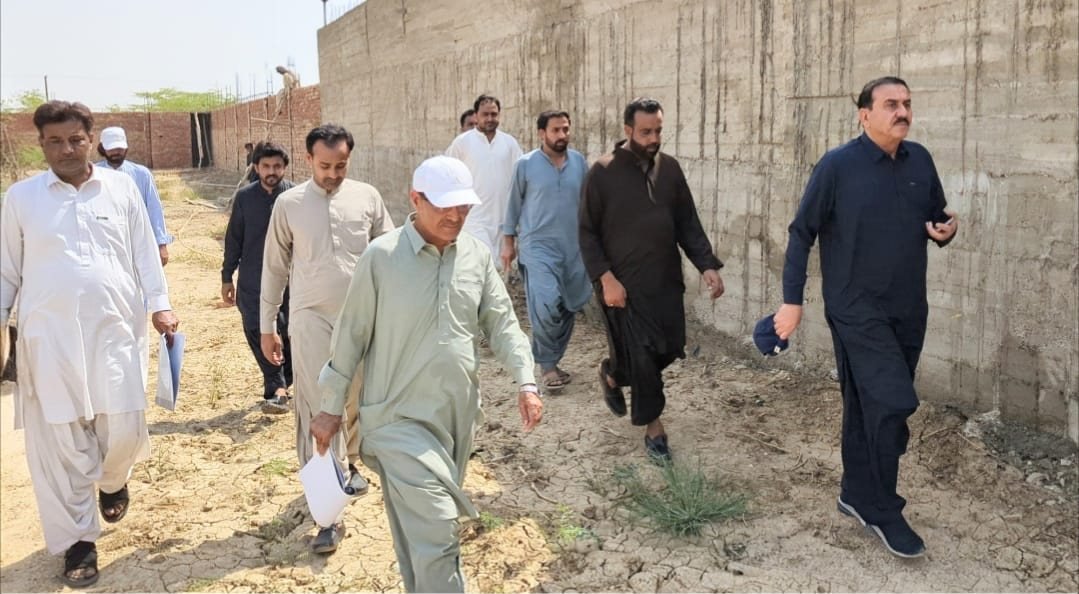 Naseerabad: Chief Engineer Bashir Nasir inspects projects, directs no compromise on quality