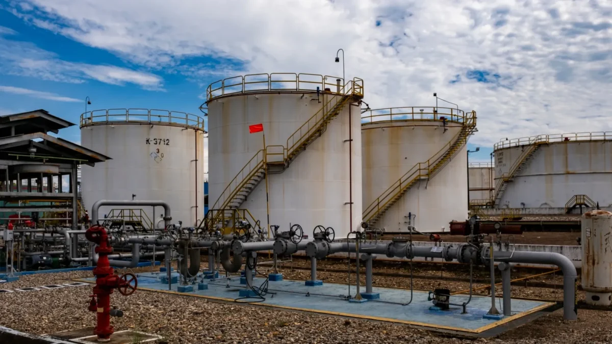 Brent crude tops $116, highest since April, on fears of fresh Iran strikes