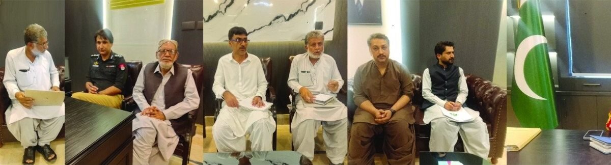 Lasbela commissioner Saira Ata chairs meeting on Communication and Works projects in Uthal