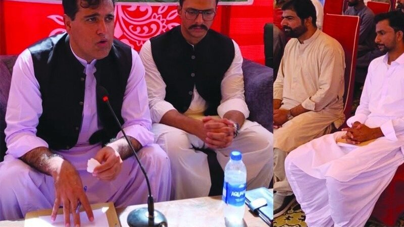 Hub deputy commissioner holds open court in Dam, promises water supply to fishermen