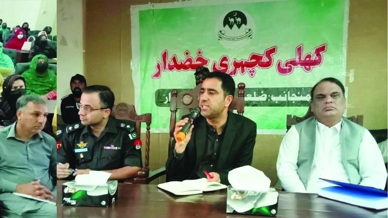 Khuzdar holds first open court for women, DC Abdul Razzaq Sasoli orders action on complaints