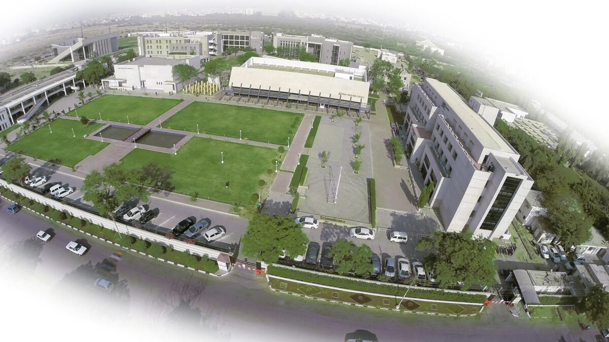 IBA, Aga Khan and Habib universities sign MoU on AI in teaching