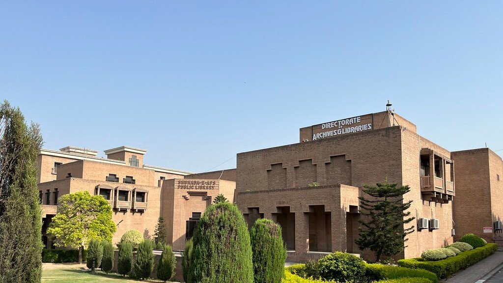 Peshawar Public Library to stay open till midnight in three shifts