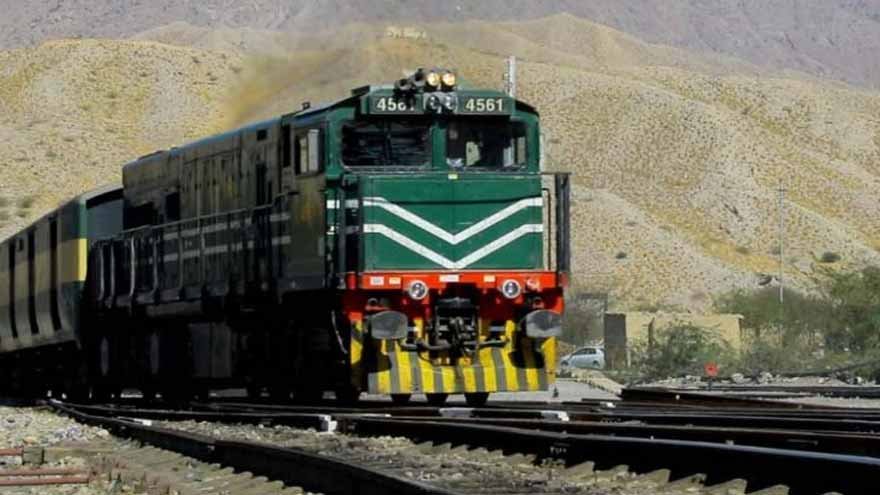 Rockets fired and shots aimed at Jaffar Express near Khaliqabad, passengers safe