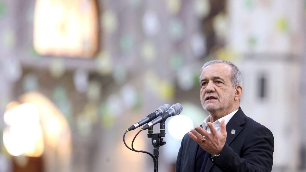 US cannot expect talks while blockading and threatening Iran, says Pezeshkian